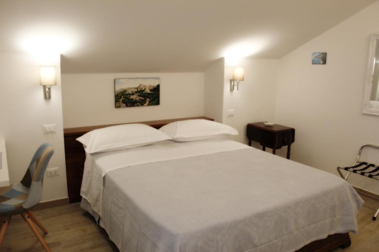 Villa De Ruschi Montacuto Eksteriør bilde