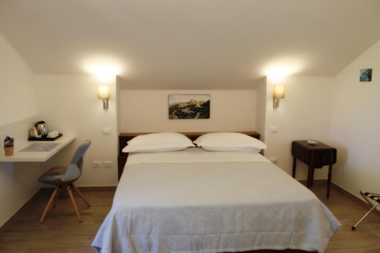 Villa De Ruschi Montacuto Eksteriør bilde
